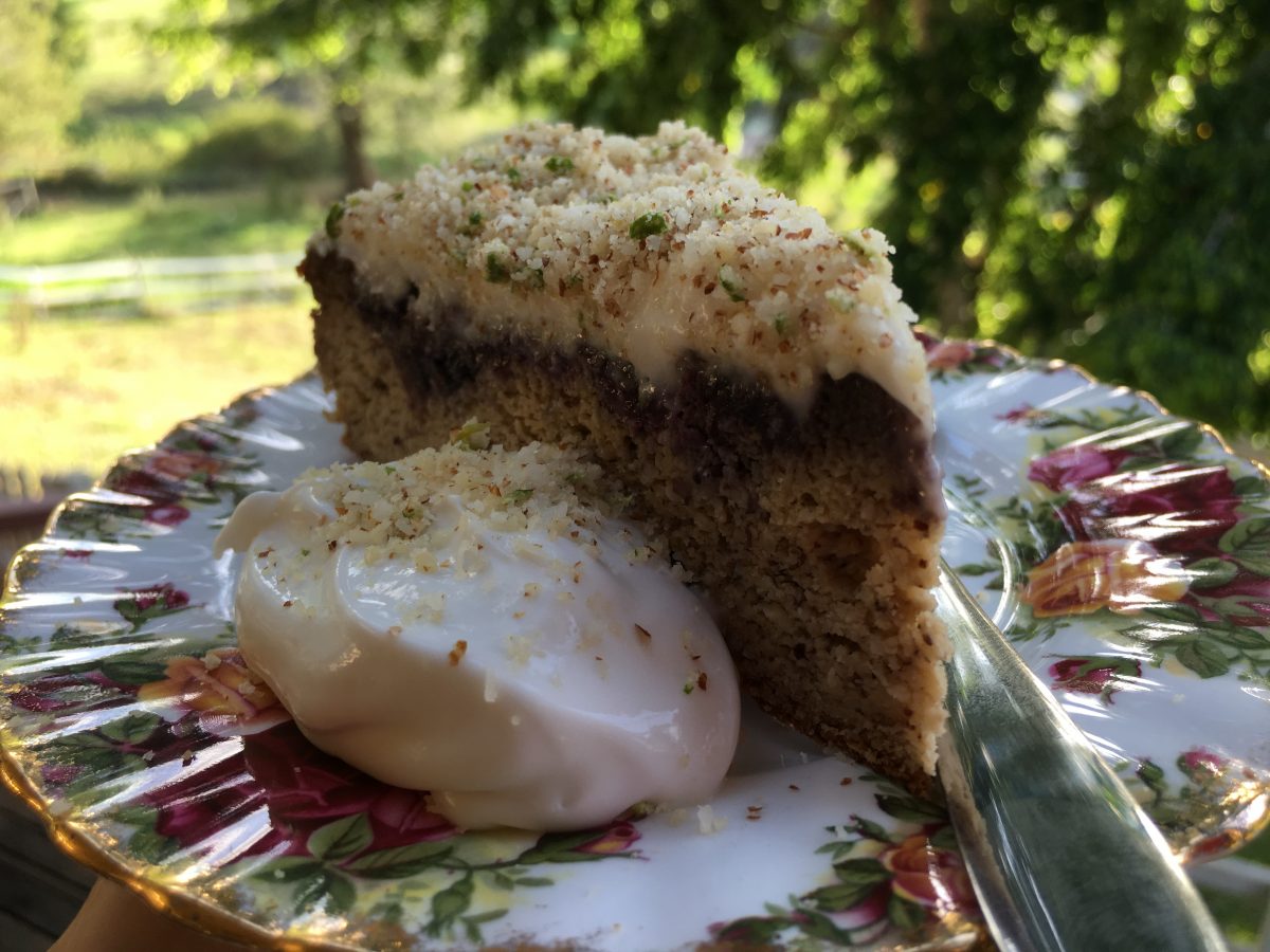 UPSIDE DOWN BERRY CAKE