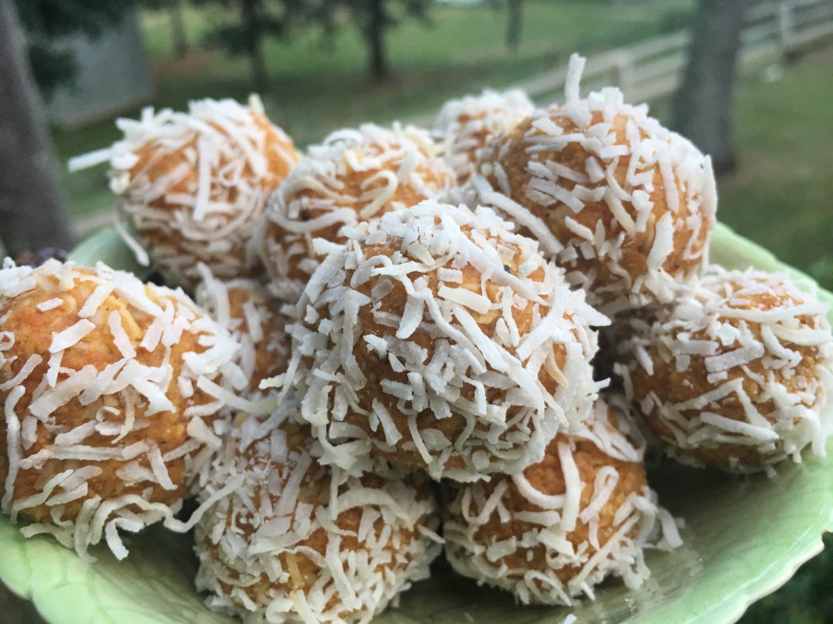RAW CARROT AND ALMOND BALLS