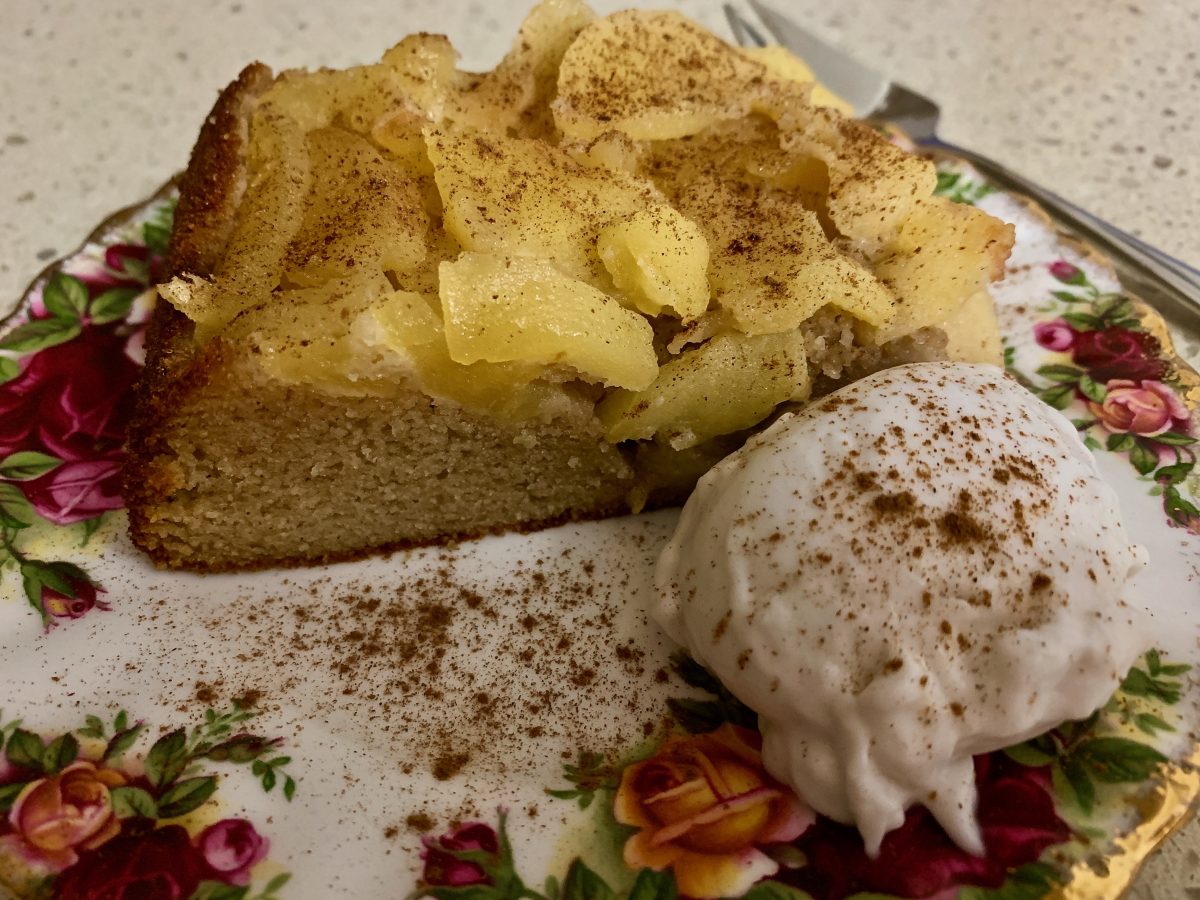 APPLE CAKE DESSERT