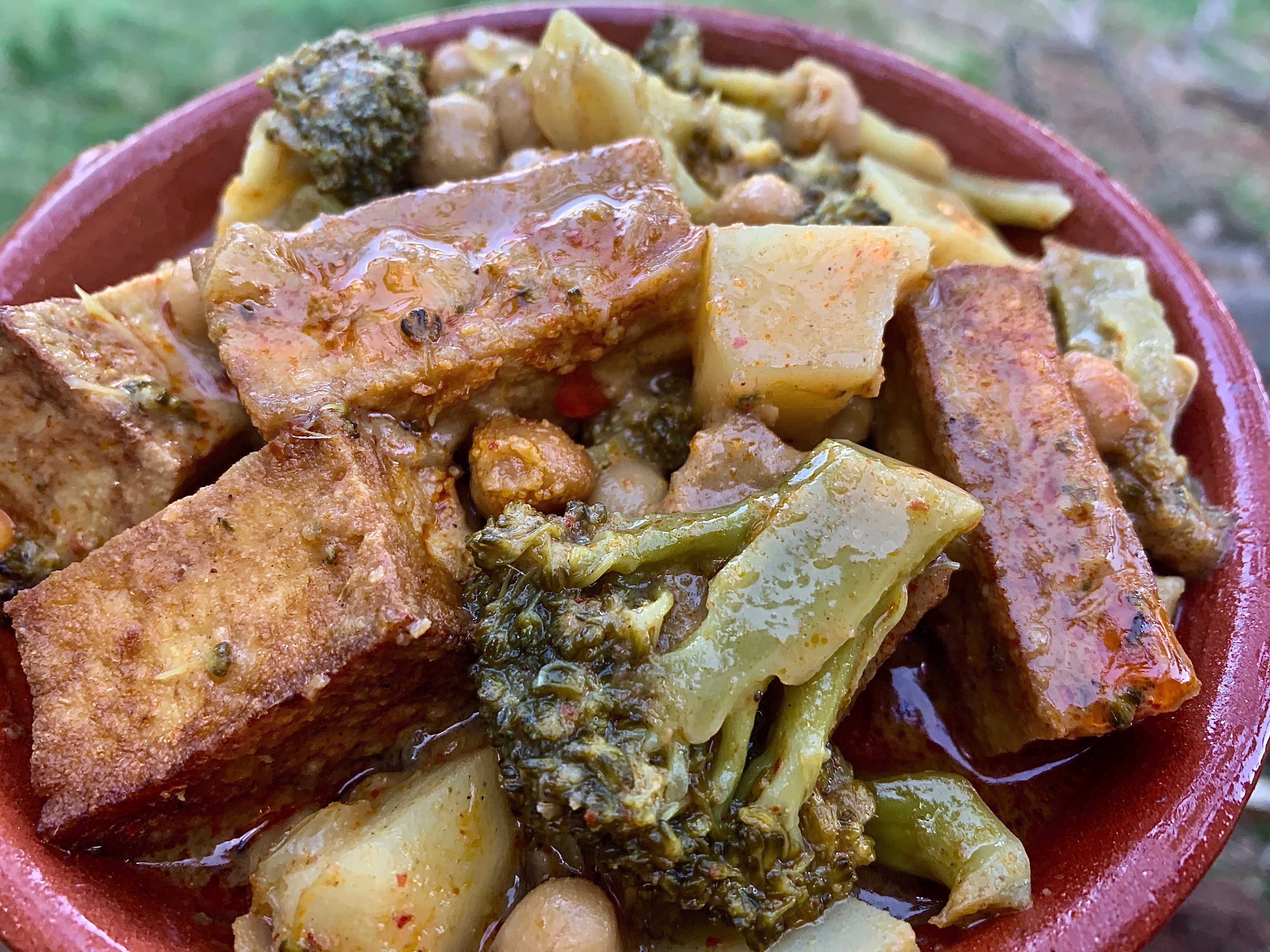MASSAMAN CURRY WITH TOFU AND CHICKPEAS