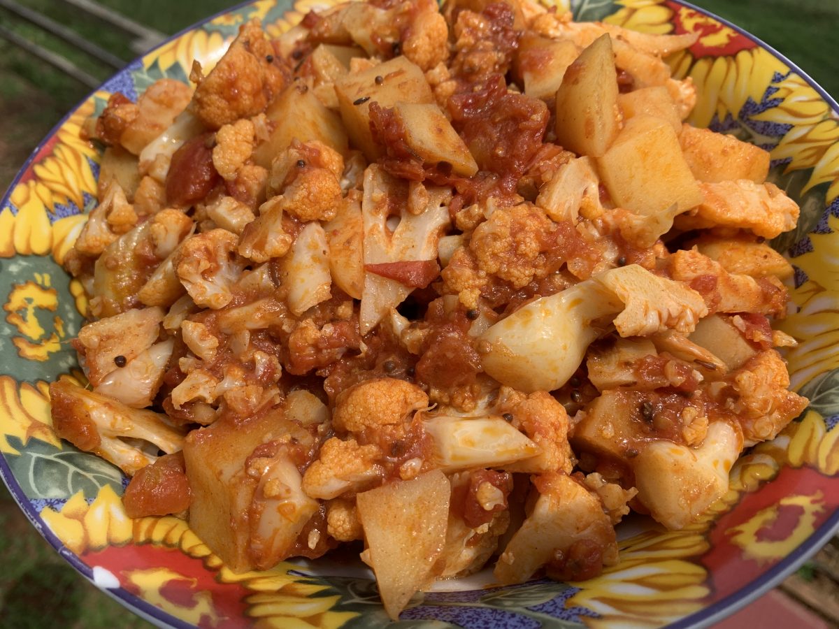 INDIAN CAULIFLOWER AND POTATO