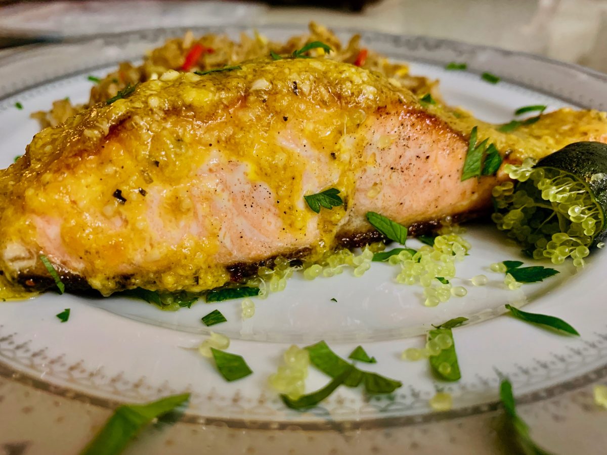 SALMON WITH GARLIC SAUCE