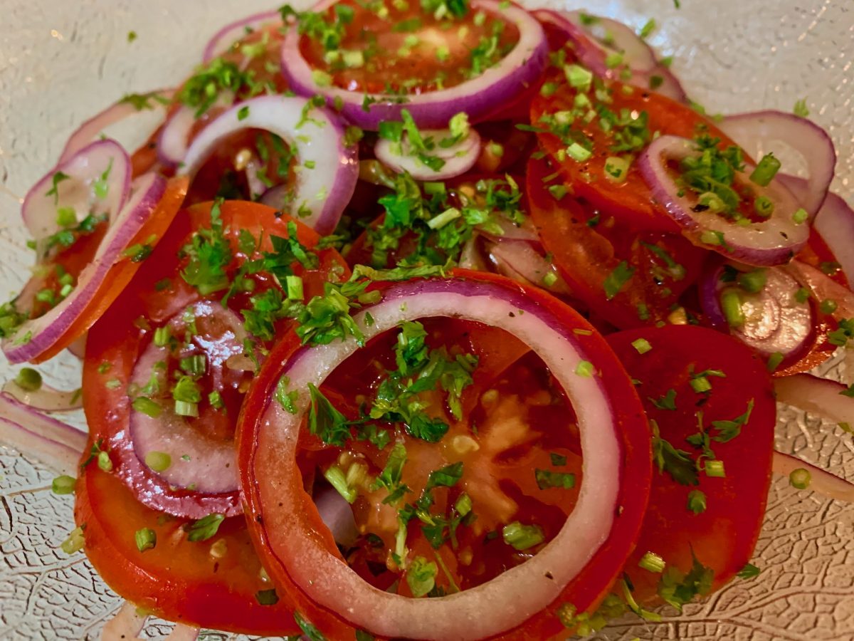 TOMATO AND ONION SALAD