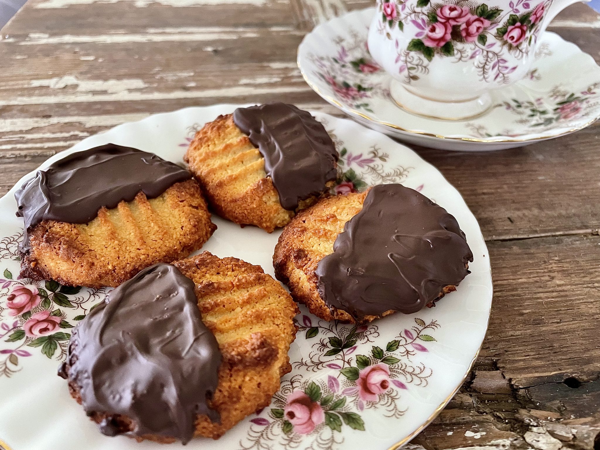 ALMOND COOKIES