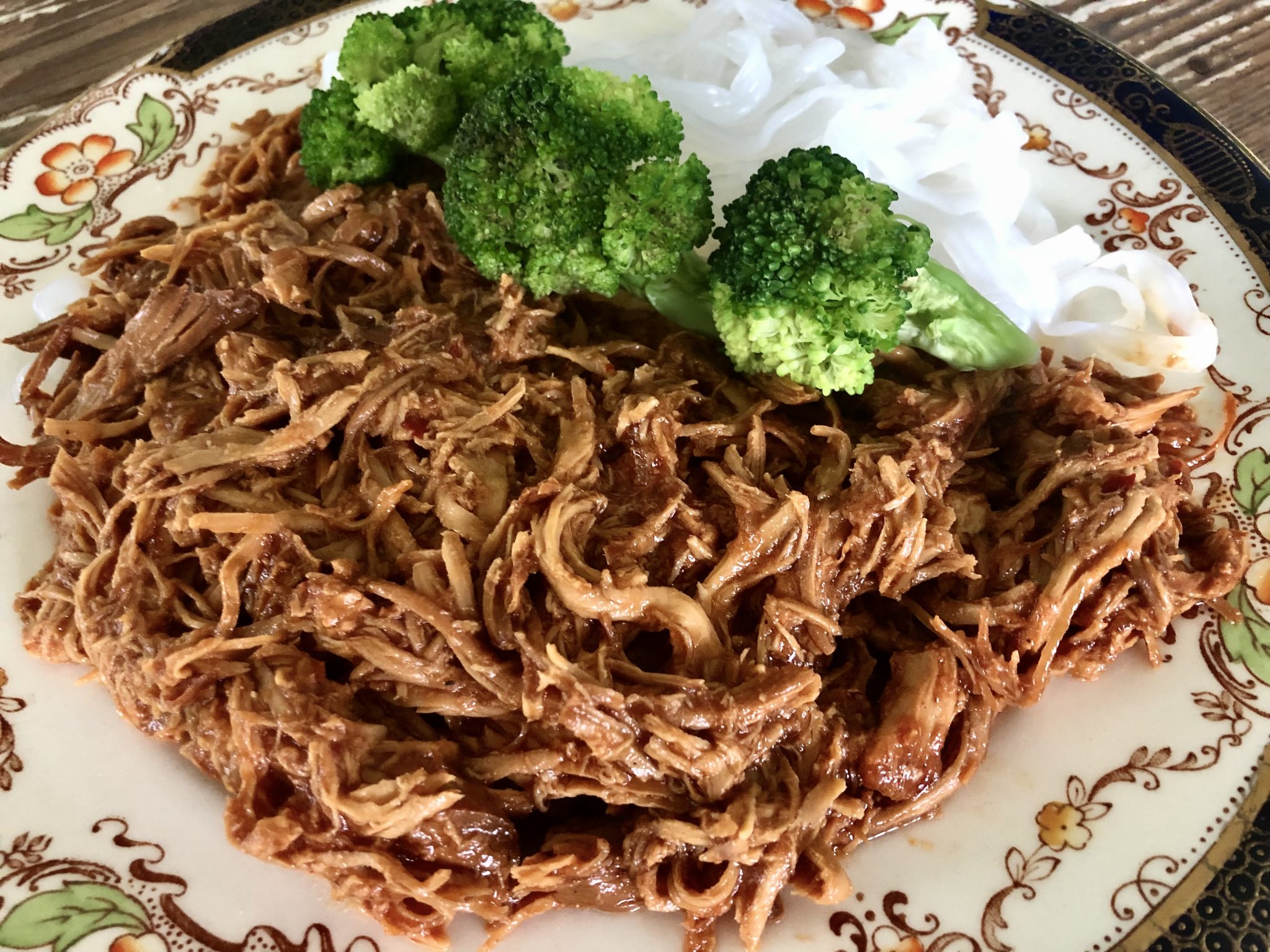 SLOW COOKER PULLED CHICKEN