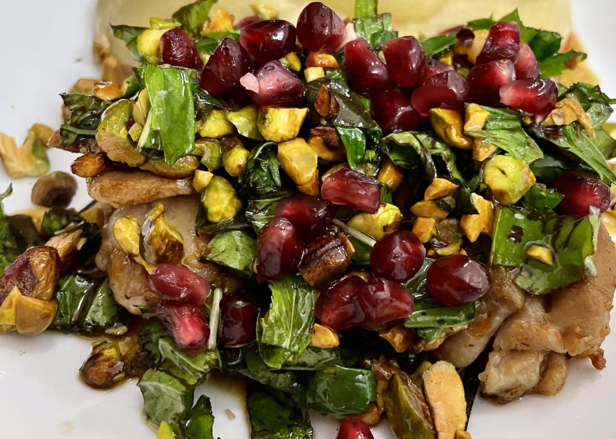 CHICKEN WITH POMEGRANATE AND PISTACHIOS